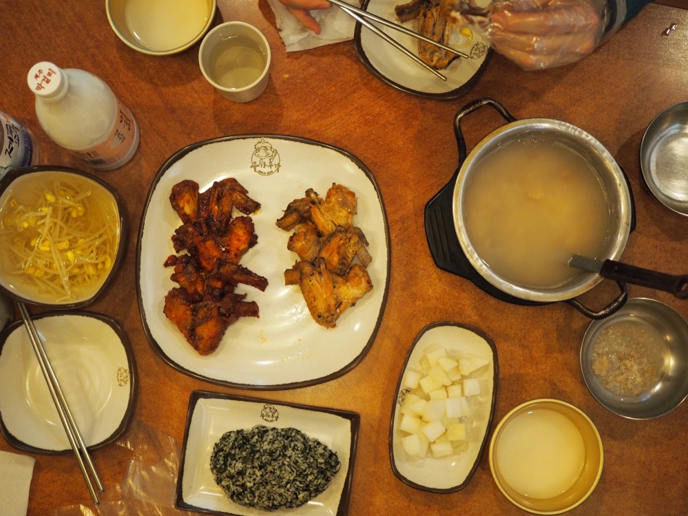 Ludicrous Feed eats spicy Buga Buga Chicken on Jeju Island